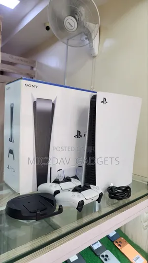 Open Box Ps5 | 2 Pad | 1 Cd ( Fifa 26 )