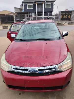 Ford Focus 2010 Red