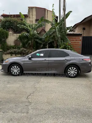 Toyota Camry L FWD (2.5L 4cyl 8AM) 2018 Gray