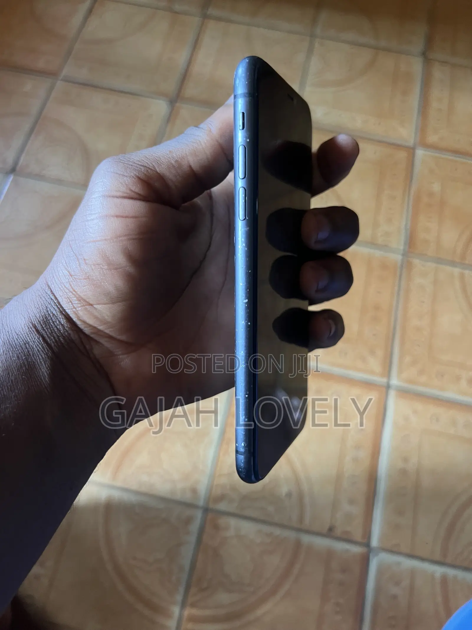 Apple iPhone 11 64 GB Gray