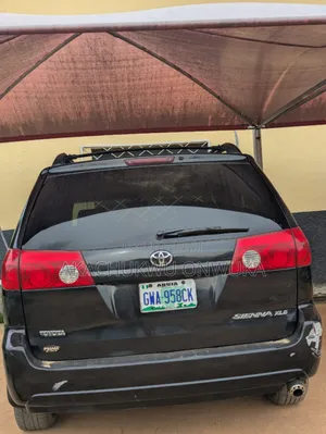 Toyota Sienna 2006 Black