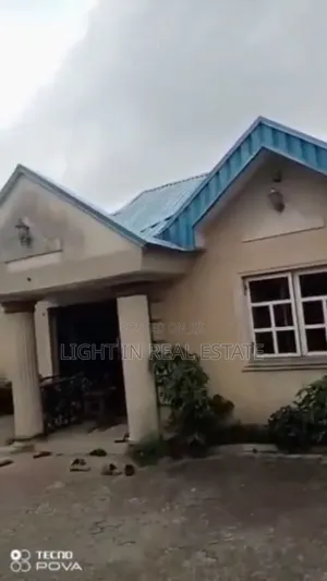 4bdrm Block of Flats in Agbado for sale