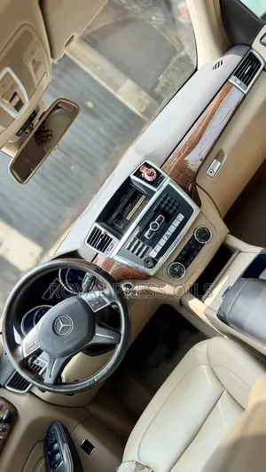 Mercedes-Benz M Class 2012 White