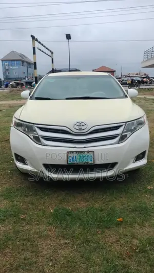 Toyota Venza 2010 White