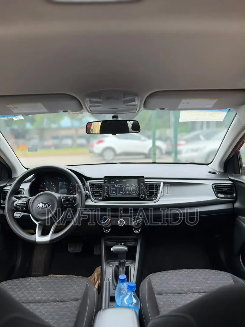 Kia Rio 2021 Red