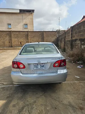 Toyota Corolla LE 2005 Silver