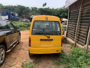 Suzuki Every 2002 Yellow