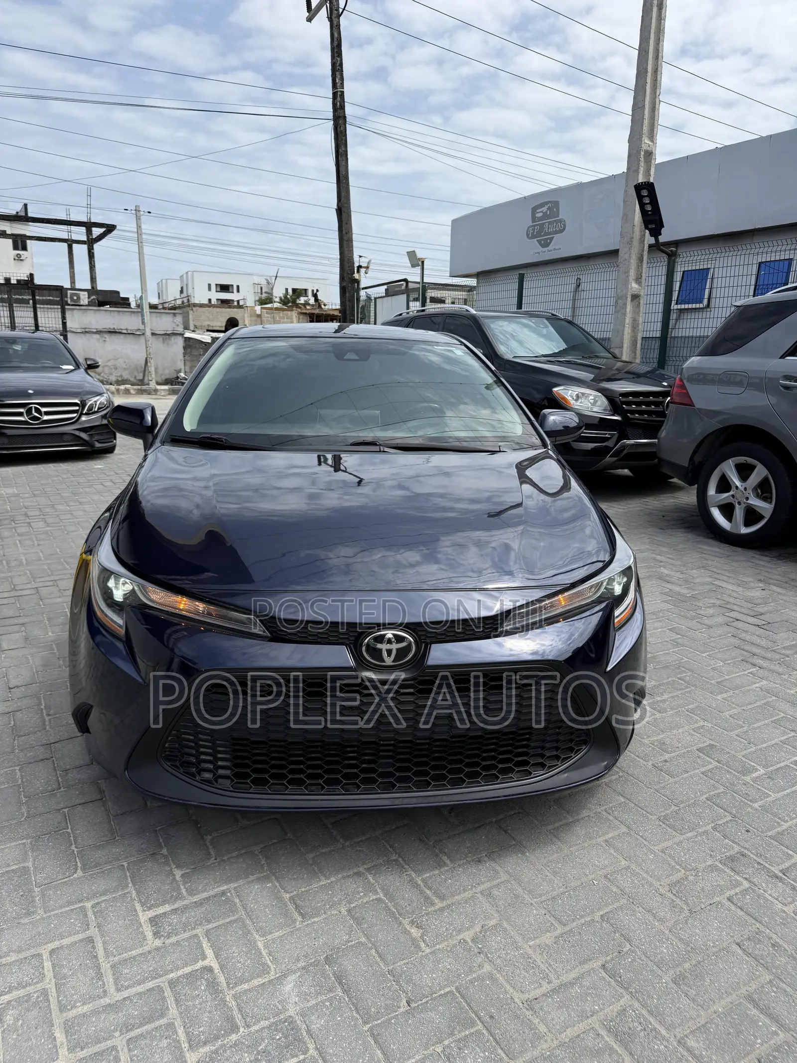 Toyota Corolla LE 2020 Blue