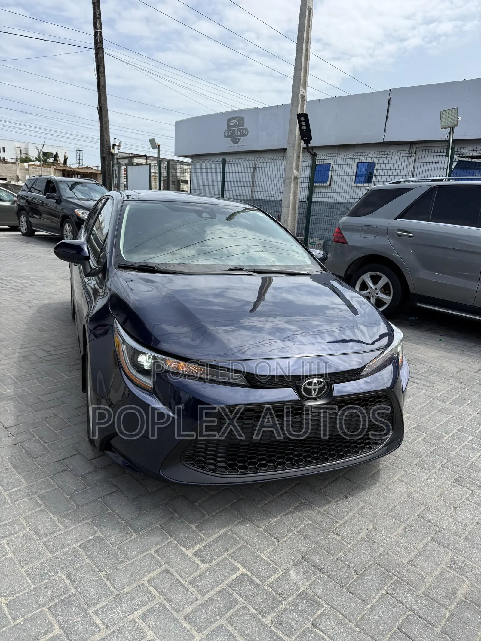 Toyota Corolla LE 2020 Blue