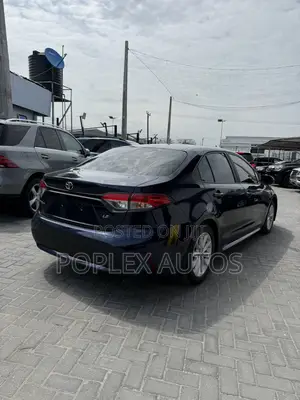 Toyota Corolla LE 2020 Blue