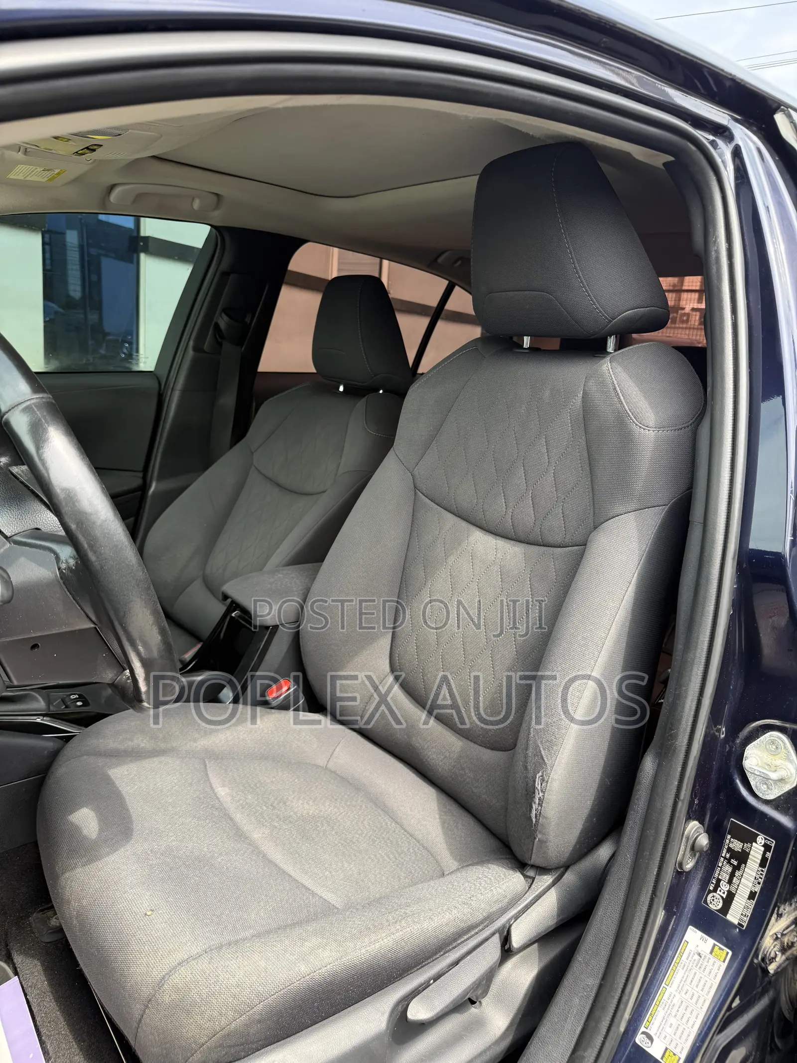 Toyota Corolla LE 2020 Blue