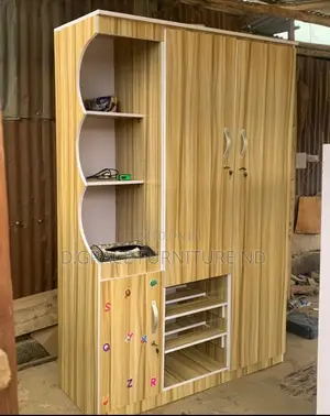 3 Face Wardrobes With 3 Doors and 1 Drawer