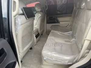 Toyota Land Cruiser 2018 Black