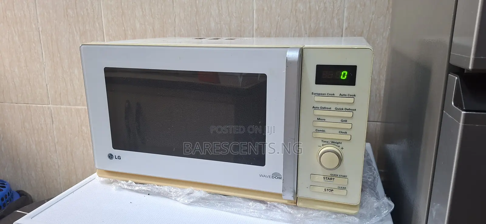 28 Litres LG Microwave