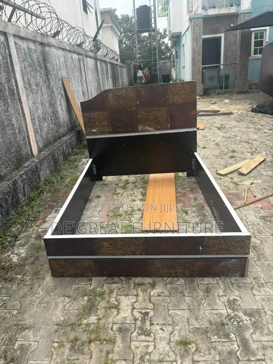 Furnitures