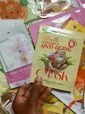 Natural Skin Rejuvenating, Toning and Beauty Face Mask