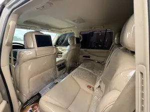 Lexus LX 2017 Gold