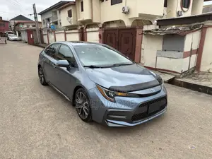 Toyota Corolla SE 2020 Blue
