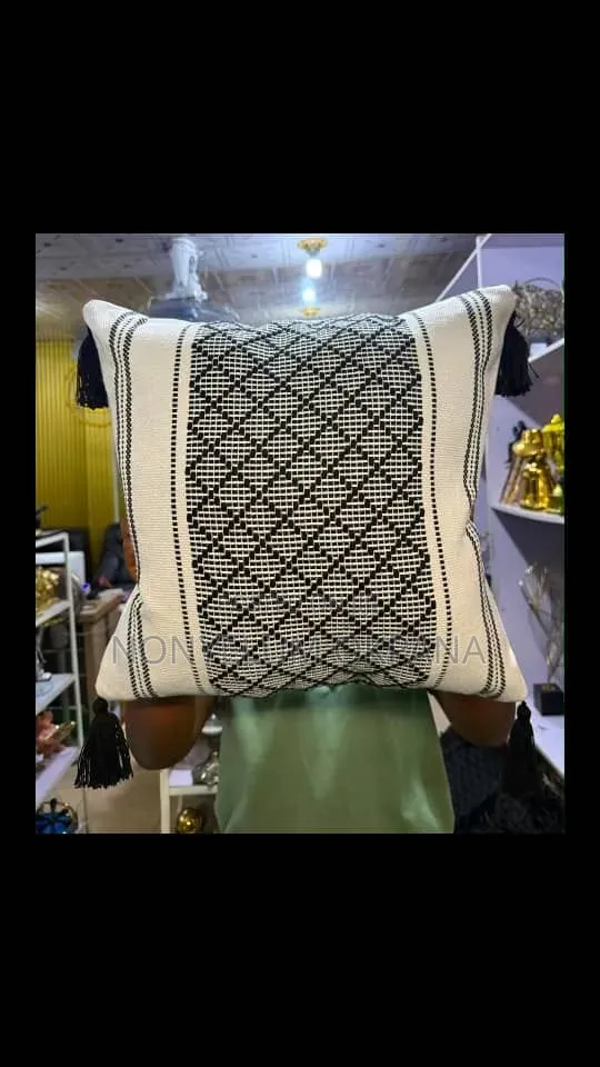 Foreign Throwpillows
