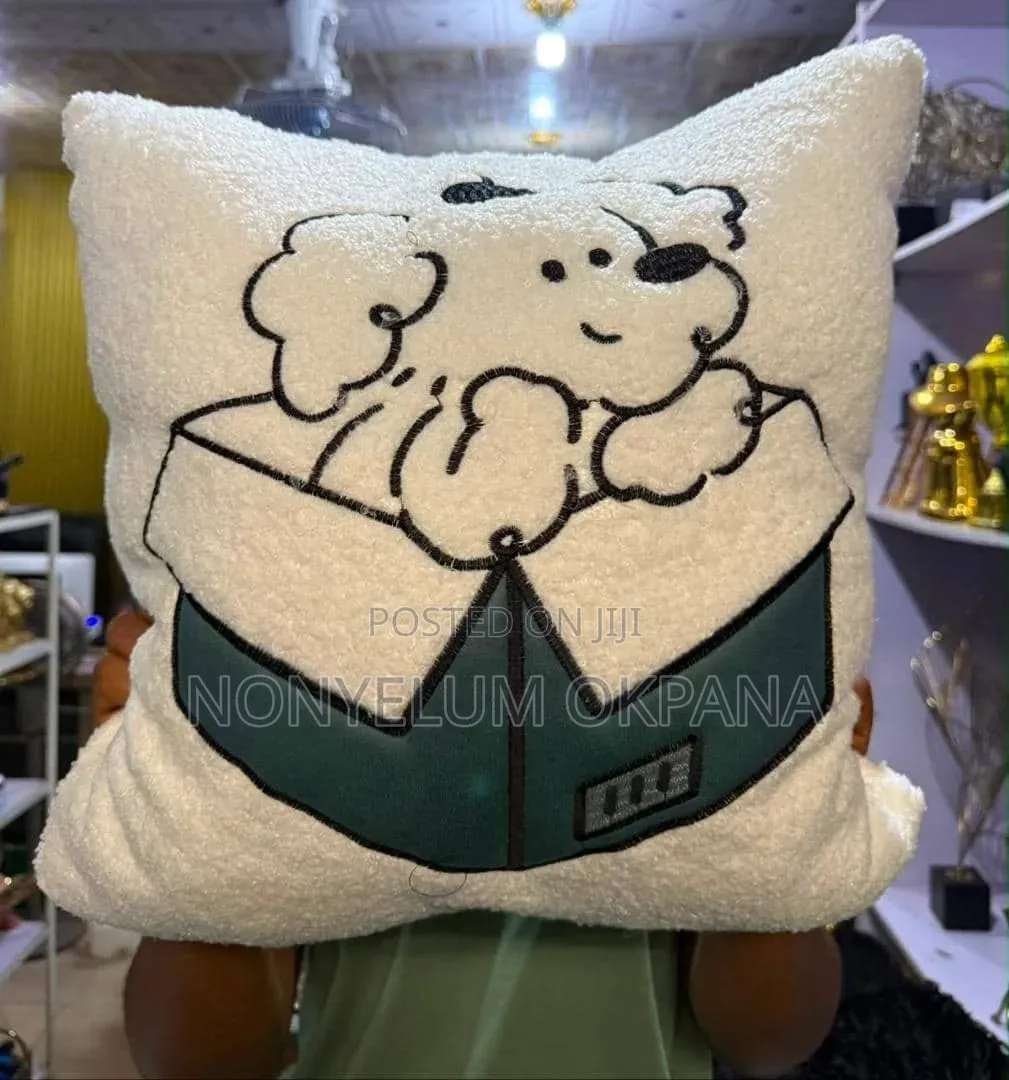Foreign Throwpillows