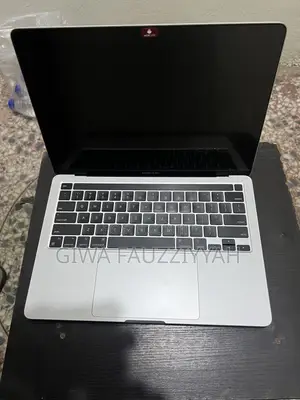 Laptop Apple MacBook Pro 2020 M1 8GB Apple M1 SSD 256GB
