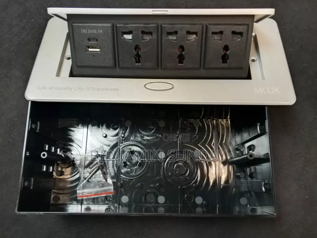 Table Socket Mk Uk