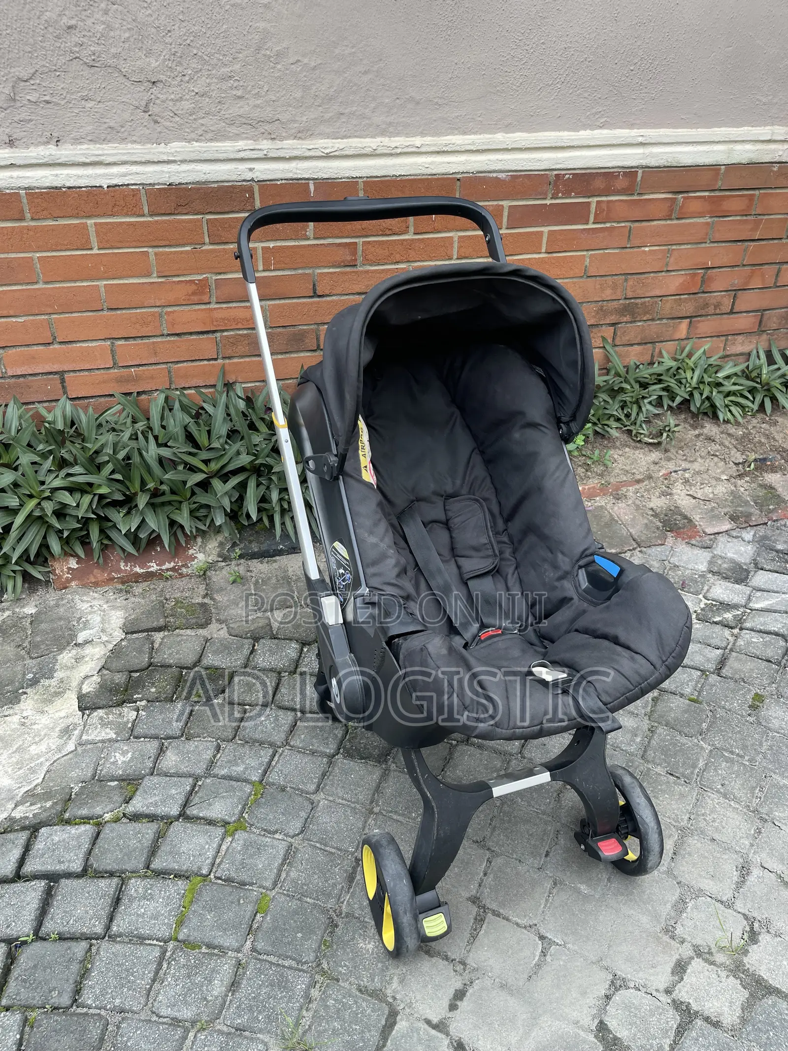 Baby Car Seat With Hood – Black