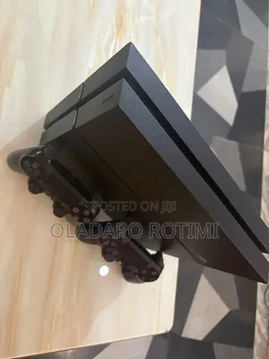 Ps4 Game Console