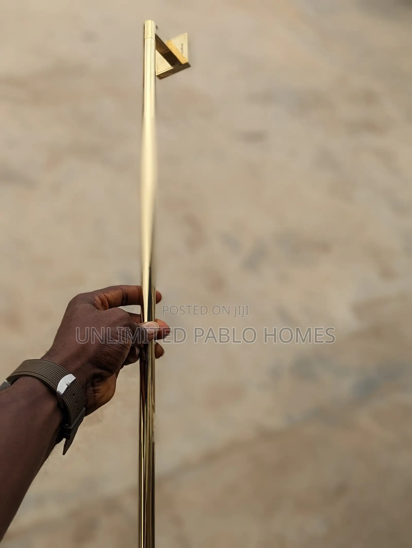 Quality Single Wall Towel Hanger, Gold