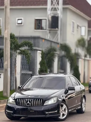 Mercedes-Benz C300 2013 Black