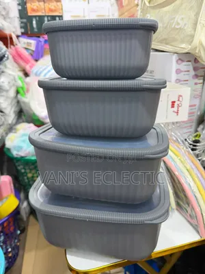 4-in-1 Nested Pastel Food Container Set