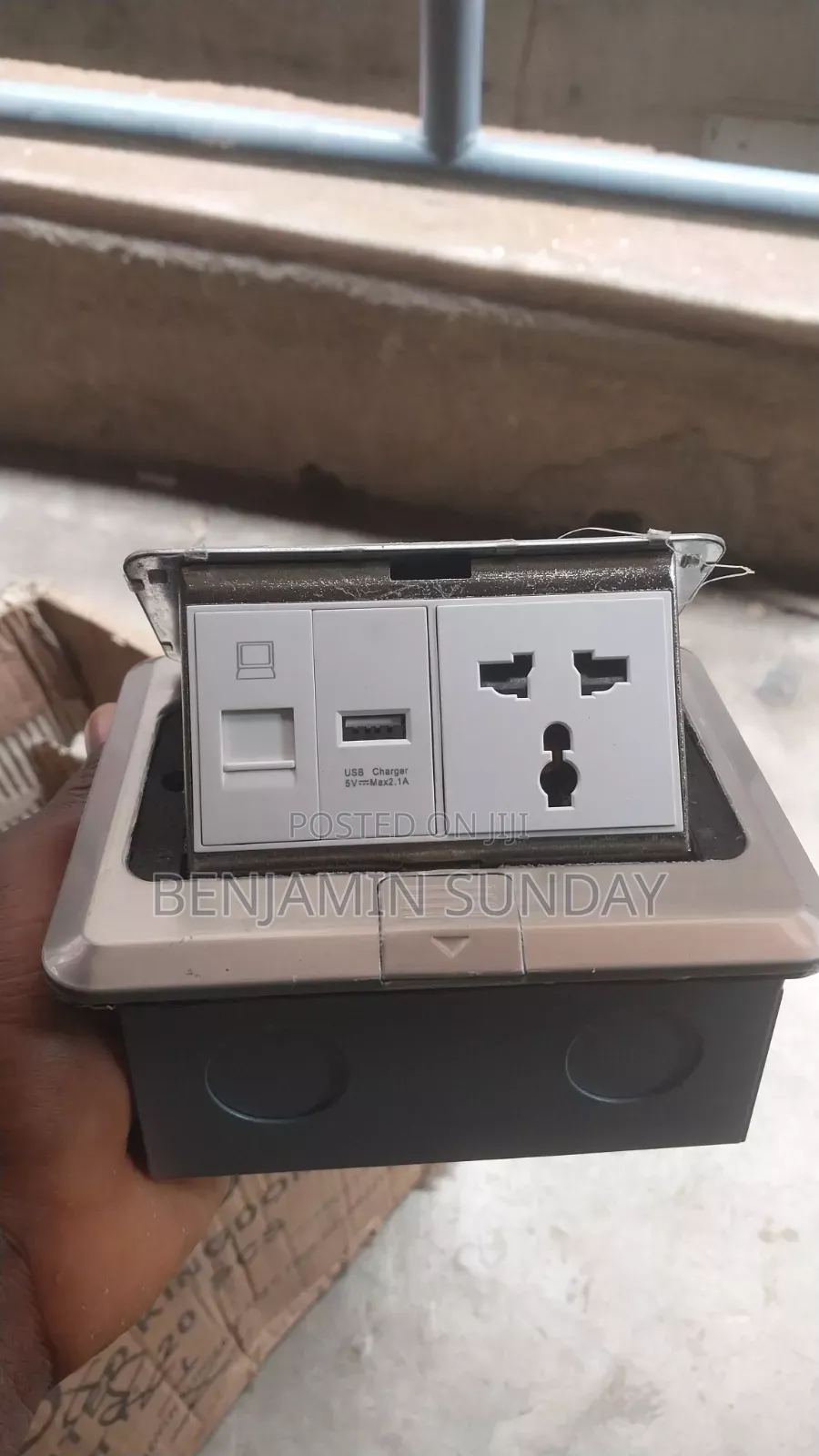 Floor Socket