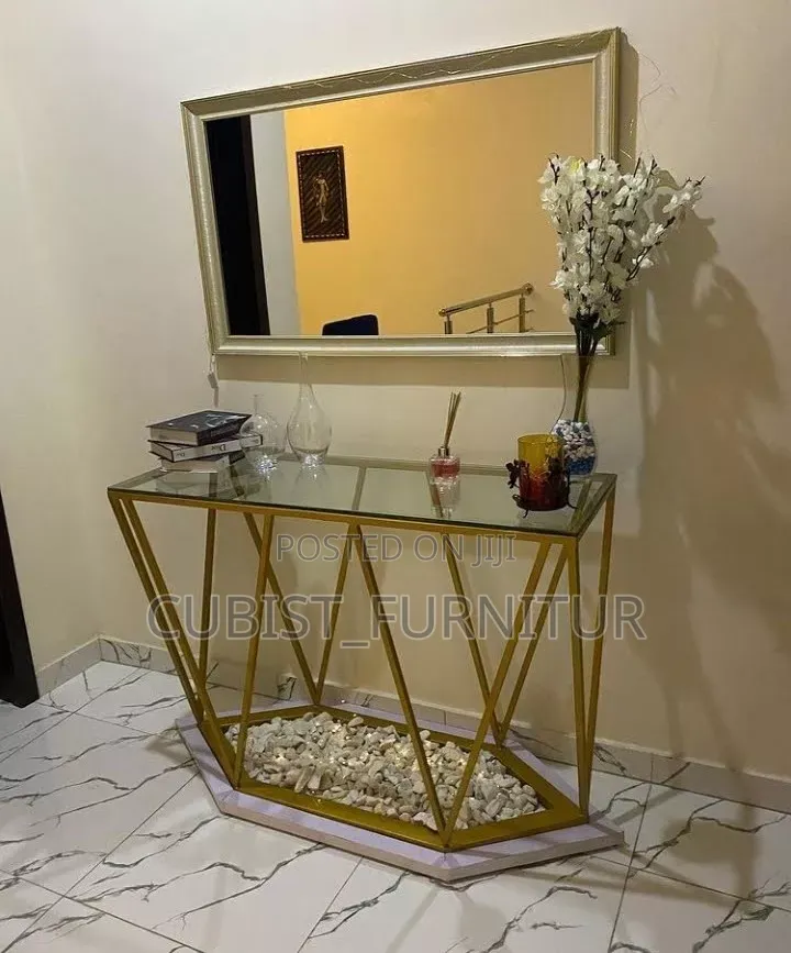 Side Board