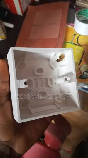 Legrand Patres Box