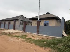 8bdrm Block of Flats in Alhaji Asenuga, Remo North for sale