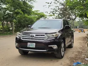 Toyota Highlander 2013 Brown