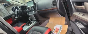 Toyota Land Cruiser 2010 Black