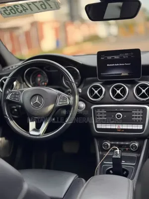Mercedes-Benz GLA 250 2020 White