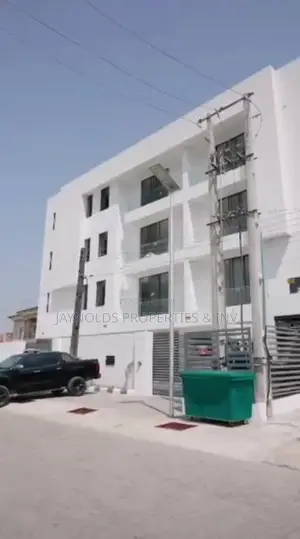 2bdrm Apartment in Lekki Phase 1 for sale