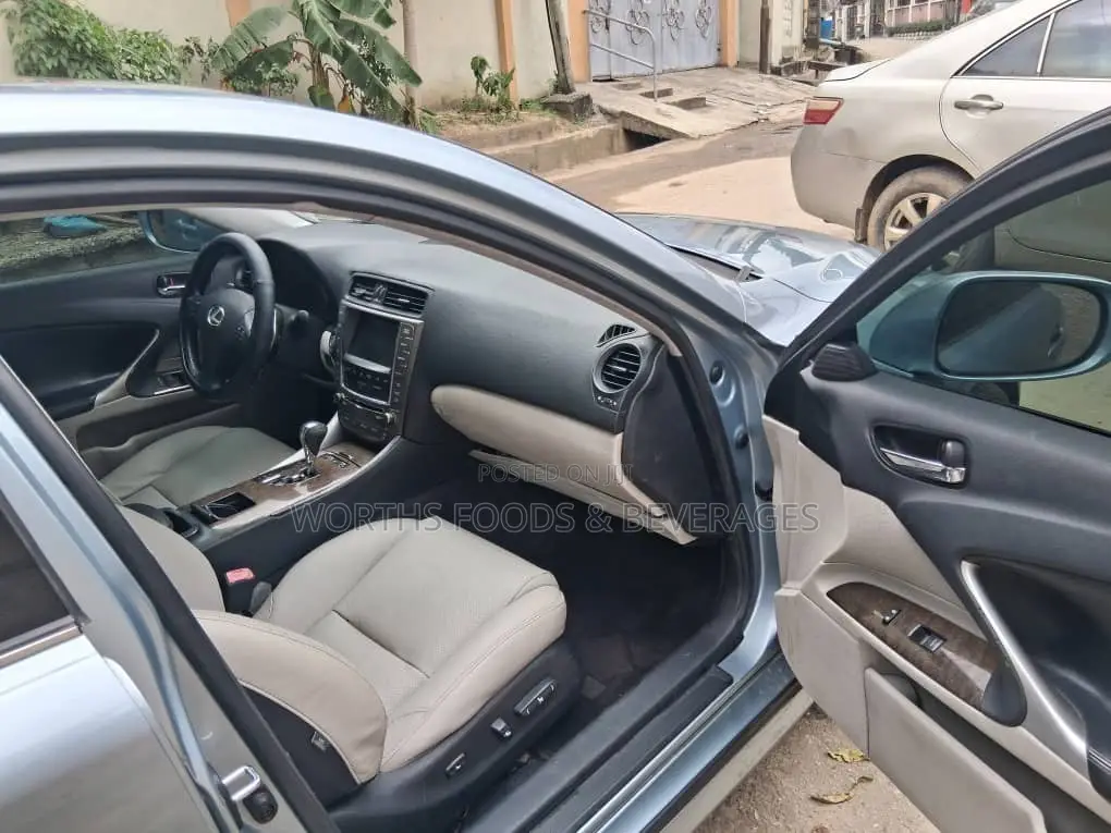 Lexus IS 2009 Silver