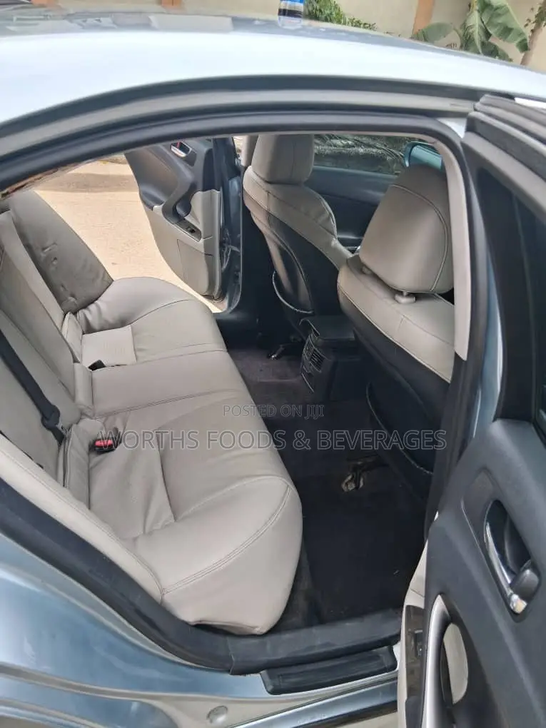 Lexus IS 2009 Silver