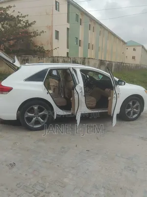 Toyota Venza 2010 White