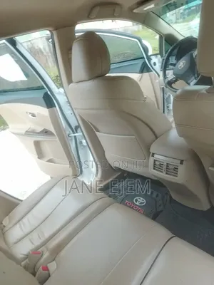 Toyota Venza 2010 White