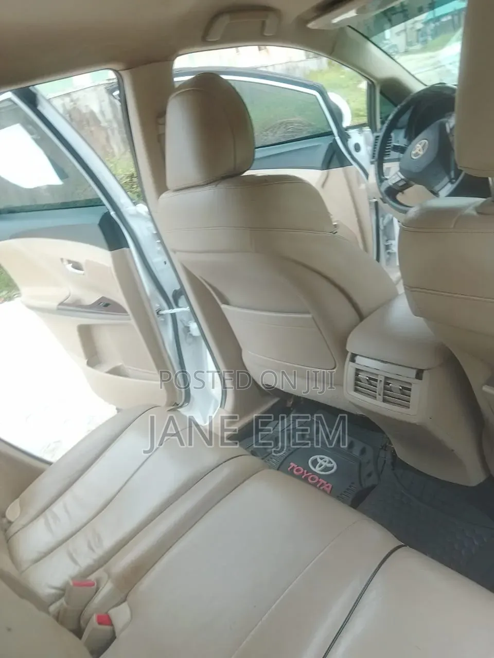 Toyota Venza 2010 White