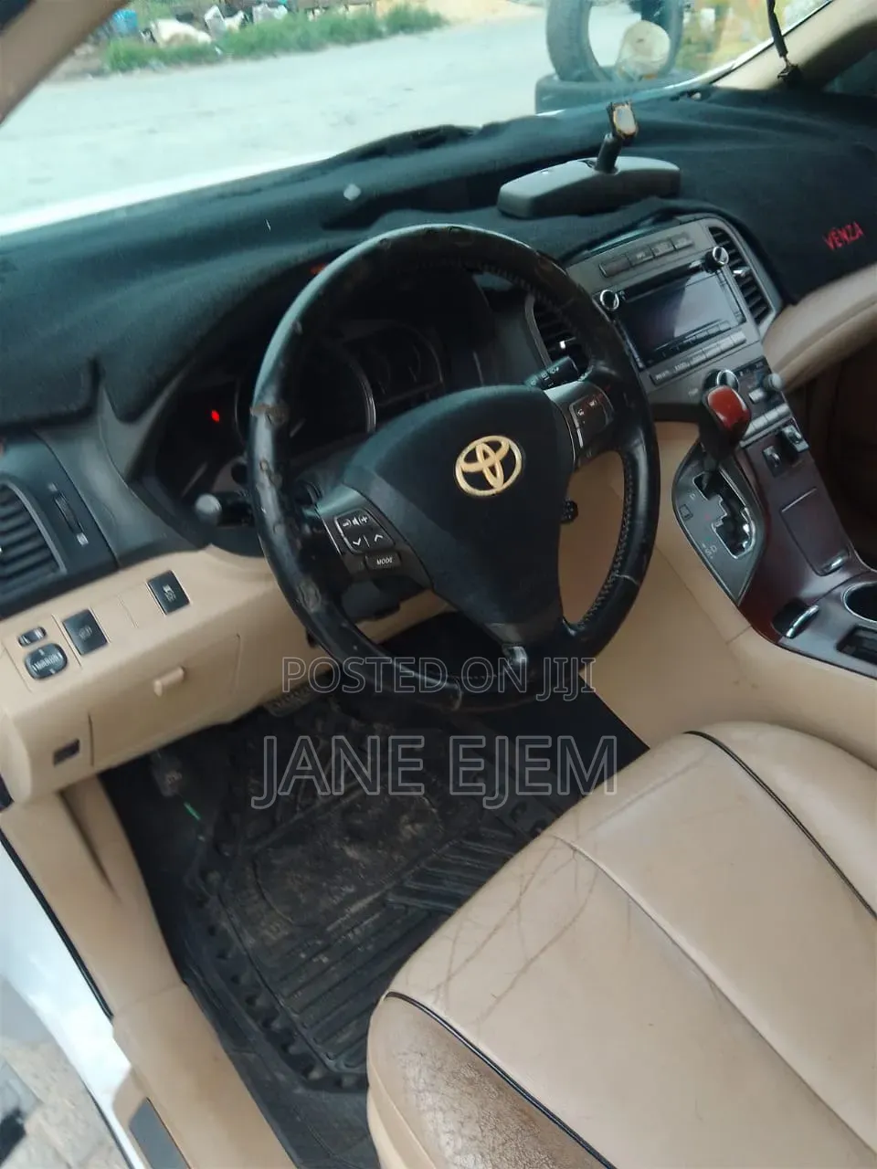 Toyota Venza 2010 White