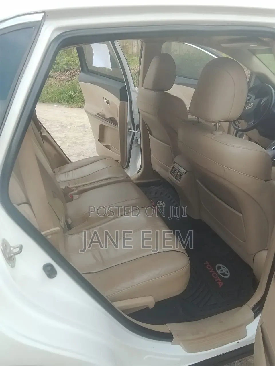 Toyota Venza 2010 White