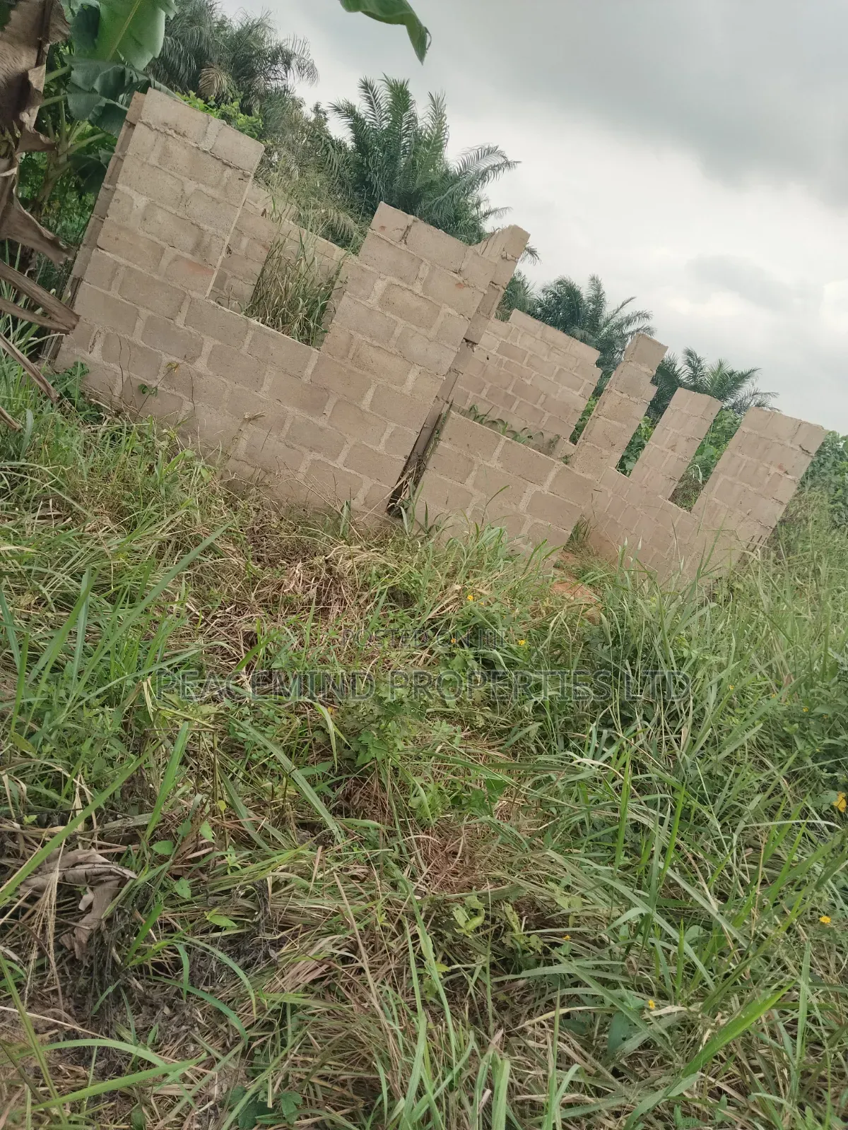 Half Plot With Un Completed 2bedroom Bungalow in Mowe #5m