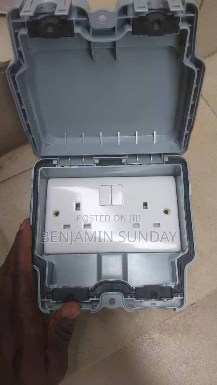 Outdoor Socket