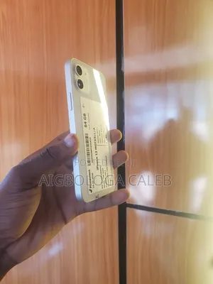 Apple iPhone 12 64 GB White
