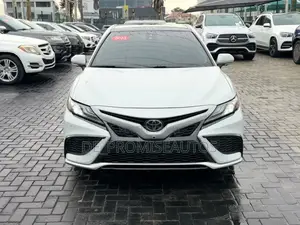 Toyota Camry XSE V6 2023 White